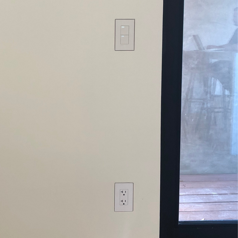 Trimless flush wall platform for one-gang electrical device