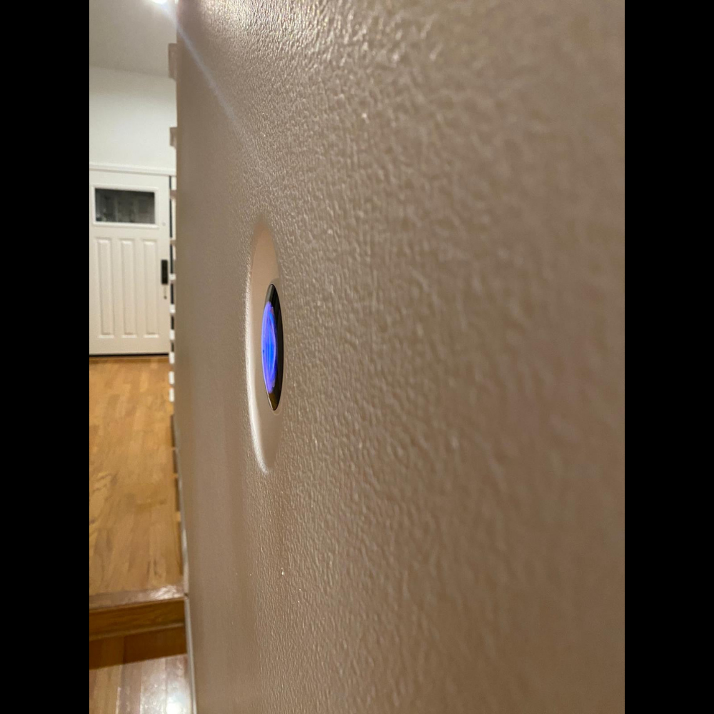 SLN-TSU-500 mount installed in drywall for seamless finish