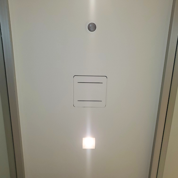 Installed SL-UAPS with T-200 Cover