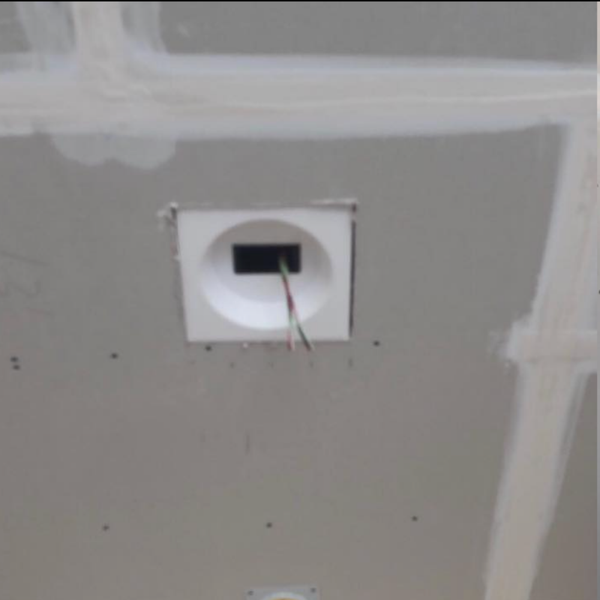 Versatile one-gang recessed mount compatible with Carlon plastic boxes